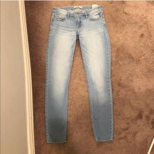 hollister lightwash jeans